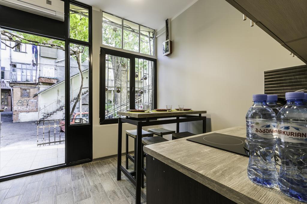 Ferienwohnung Tbilisisi Zimmer foto